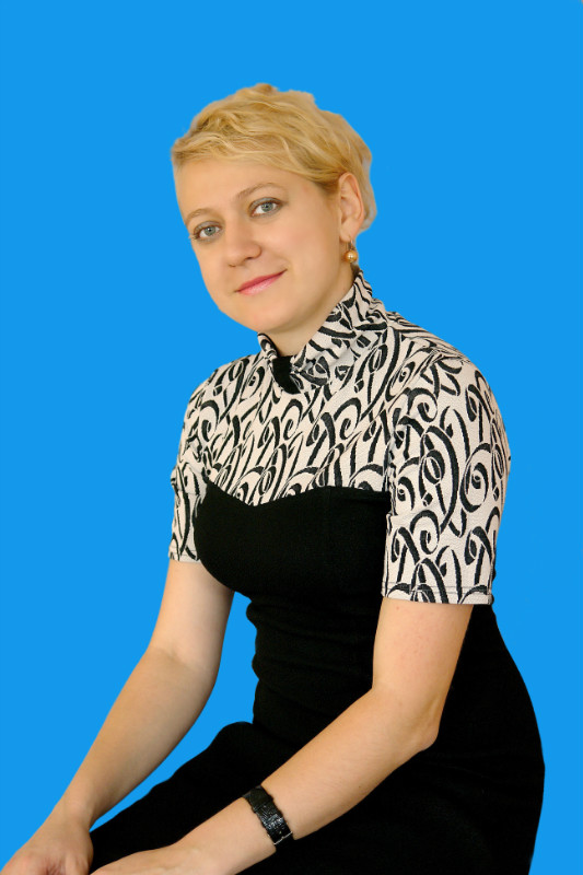 ХОМЯКОВА